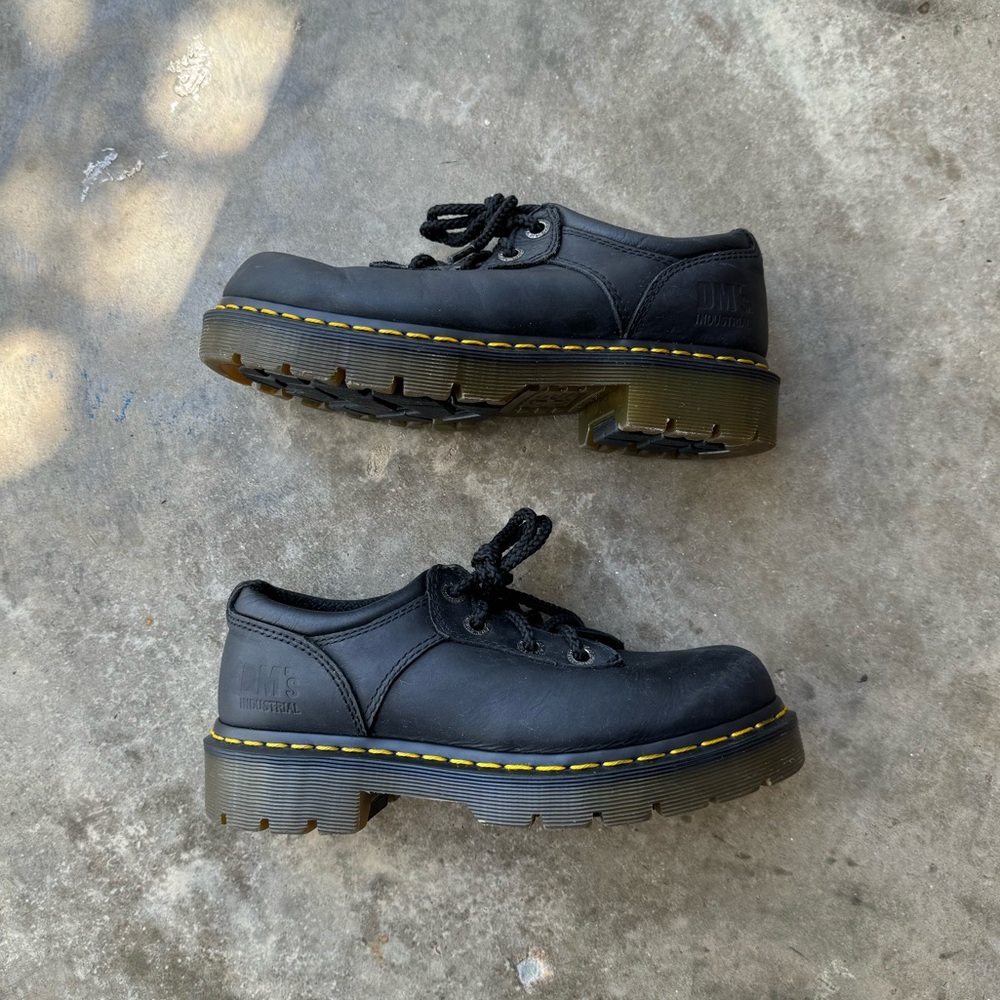 Vintage 90s Dr. Marten’s Industrial Low-Top Oxford Boot WOMENS 7.5 Black